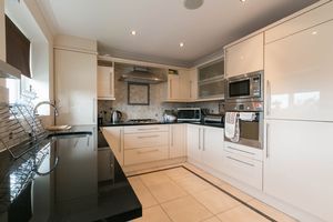 Kitchen- click for photo gallery
